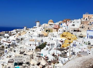 greece/santorini/oia/landmark/windmill-of-oia