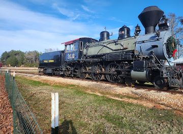 texas/piney-woods/landmark/polar-express