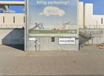 denmark/copenhagen-region/landmark/arne-jacobsens-alle-12