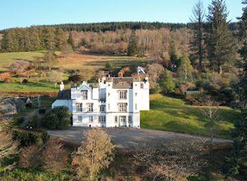 united-kingdom/perthshire/landmark/bolfracks-house-gardens