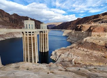 arizona/lake-mead/landmark/hoover-dam-spillway-house