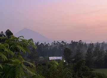 rwanda/volcanoes-national-park/landmark/new-horizon-africa-safaris