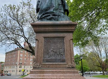 new-york/albany/landmark/the-mcpherson-legacy-to-the-city-of-albany-robert-burns-statue