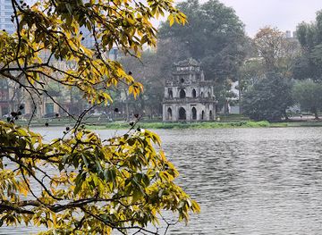vietnam/hanoi/hoan-kiem-district/landmark/ly-thai-to-garden