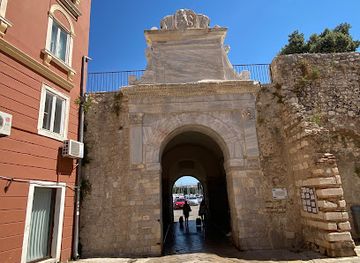 croatia/kvarner/landmark/sea-gate
