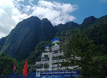 laos/vang-vieng/landmark/than-none-cave-water-cave-tubing