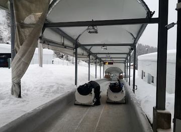france/la-plagne/landmark/bobsleigh-la-plagne-la-plagne-olympic-track