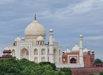 india/agra/fatehabad/landmark/i-love-agra-photo-point