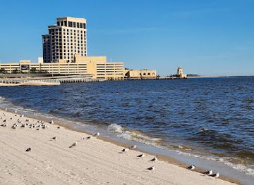 mississippi/gulf-coast-beaches/landmark/biloxi-beach