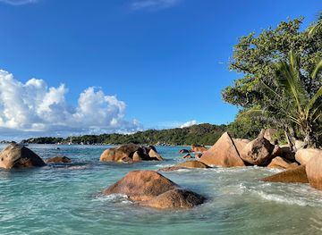 seychelles/north-island/landmark/beau-vallon-beach