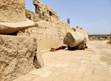 egypt/luxor/karnak/landmark/precinct-of-amun-re