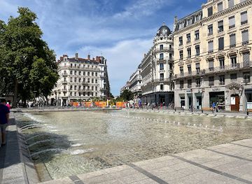 france/lyon/landmark/place-de-la-republique