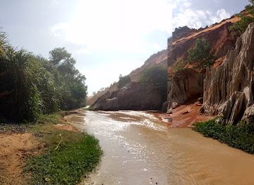 vietnam/mui-ne/landmark/red-canyon