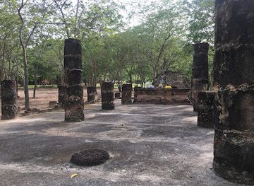 thailand/sukhothai/landmark/wat-kamphang-hin