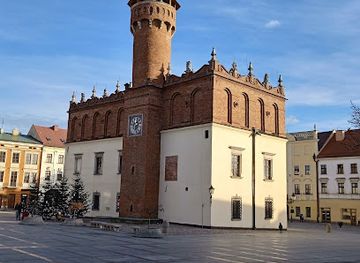 poland/tarnow/landmark/muzeum-ratusz-galeria-sztuki-dawnej-oddzial-muzeum-ziemi-tarnowskiej-dawniej-muzeum-okregowe-w-tarnowie