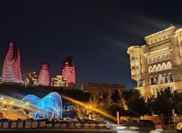 azerbaijan/baku/flame-towers/landmark/swans-fountain