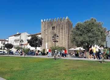 portugal/ponte-de-lima/landmark/avenida-dos-platanos