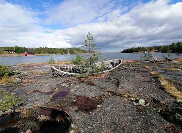 finland/aland-islands/landmark/djupviksgrottan
