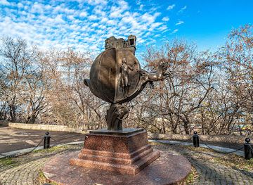 ukraine/odessa-region/landmark/monument-to-orange