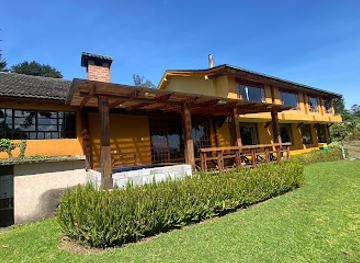 ecuador/southern-sierra/landmark/hacienda-la-alegria