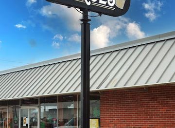 mississippi/tupelo/landmark/the-rusted-bucket-antiques