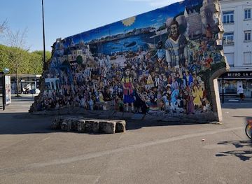 france/nantes/landmark/mur-royal-de-luxe-de-nantes