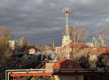 ukraine/mariupol/landmark/port-of-mariupol