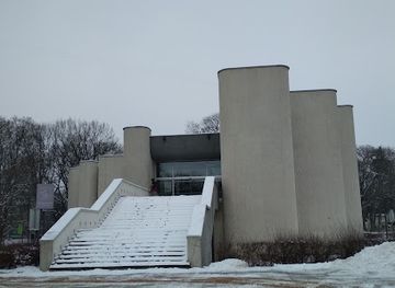 lithuania/vilnius-region/landmark/marriage-palace-park