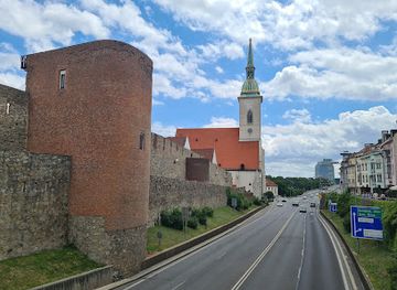 slovakia/bratislava-region/landmark/medieval-city-walls