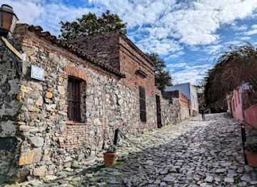 uruguay/colonia/landmark/solis-street