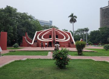 india/delhi/connaught-place/landmark/jantar-mantar