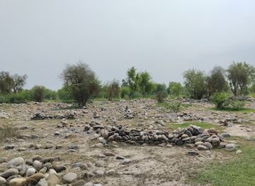 pakistan/khyber-pakhtunkhwa/landmark/qiblayayi-graveyard