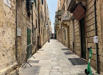 malta/gzira/landmark/strait-st