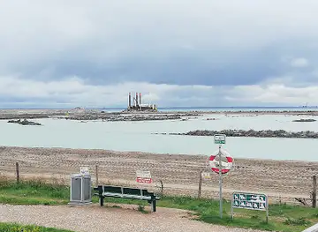 FEMERN BÆLT Fehmarnbelt HOLZPLATFORM