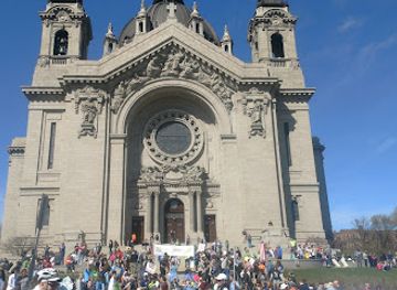 minnesota/saint-paul/cathedral-hill/landmark/cathedral-hill-park
