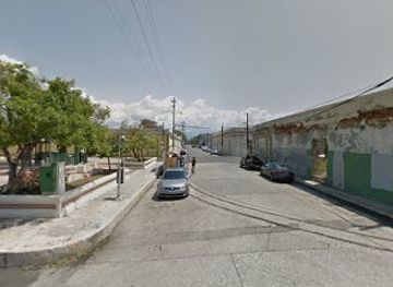 puerto-rico/ponce/landmark/edificio-en-los-muelles-de-ponce