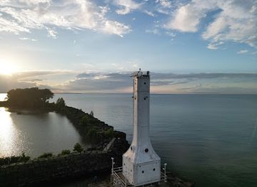 ohio/lake-erie-islands/landmark/huron-lighthouses-ohio-historical-marker
