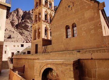 egypt/nuweiba/landmark/saint-catherine-s-monastery