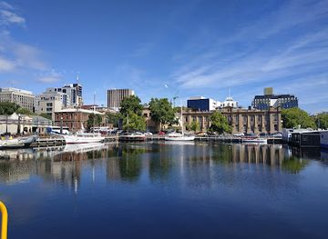 australia/hobart/landmark/mona-ferry
