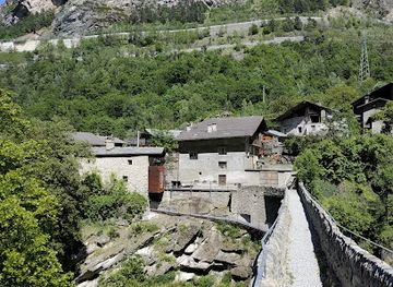 italy/valle-d-aosta/landmark/pont-d-ael