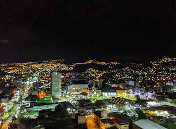 honduras/tegucigalpa/landmark/building-center-tower-morazan