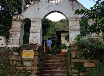 sri-lanka/dambulla/landmark/pidurangala-rock