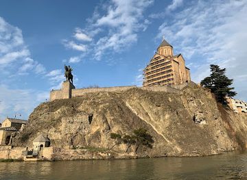 georgia/khevi/landmark/statue-of-king-vakhtang-gorgasali