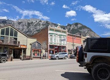 colorado/ouray/landmark/columbine-mineral-shop