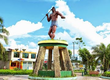 ecuador/tena/landmark/redondel-jumandy