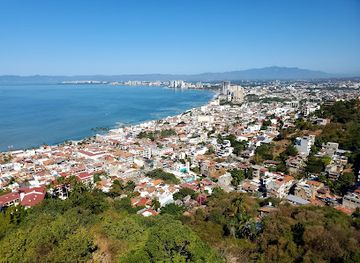mexico/puerto-vallarta/landmark/hill-of-the-cross-viewpoint