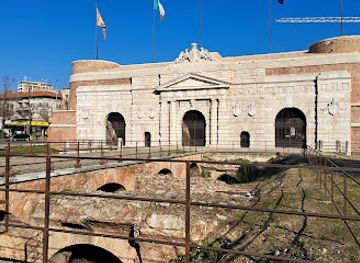 italy/verona/landmark/porta-nuova