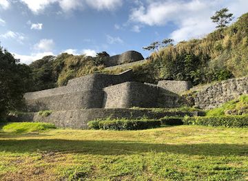 japan/okinawa/landmark/urasoe-castle-ruins