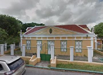 curacao/willemstad/landmark/landhuis-bloempot