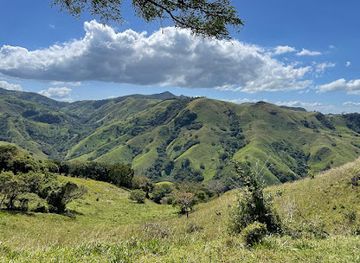 costa-rica/arenal-volcano-area/landmark/la-piedra-del-indio-waterfalls